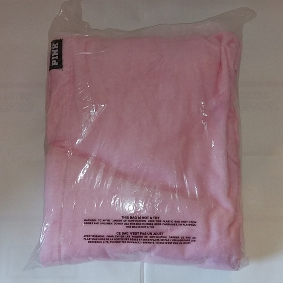 PINK Monogram Towel - Picture 4 of 4